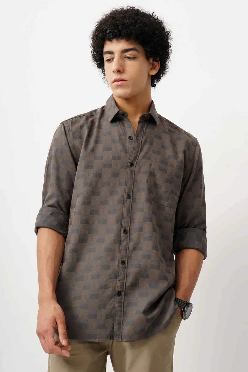 BAIGE JACQUARD SHIRT worn by male model