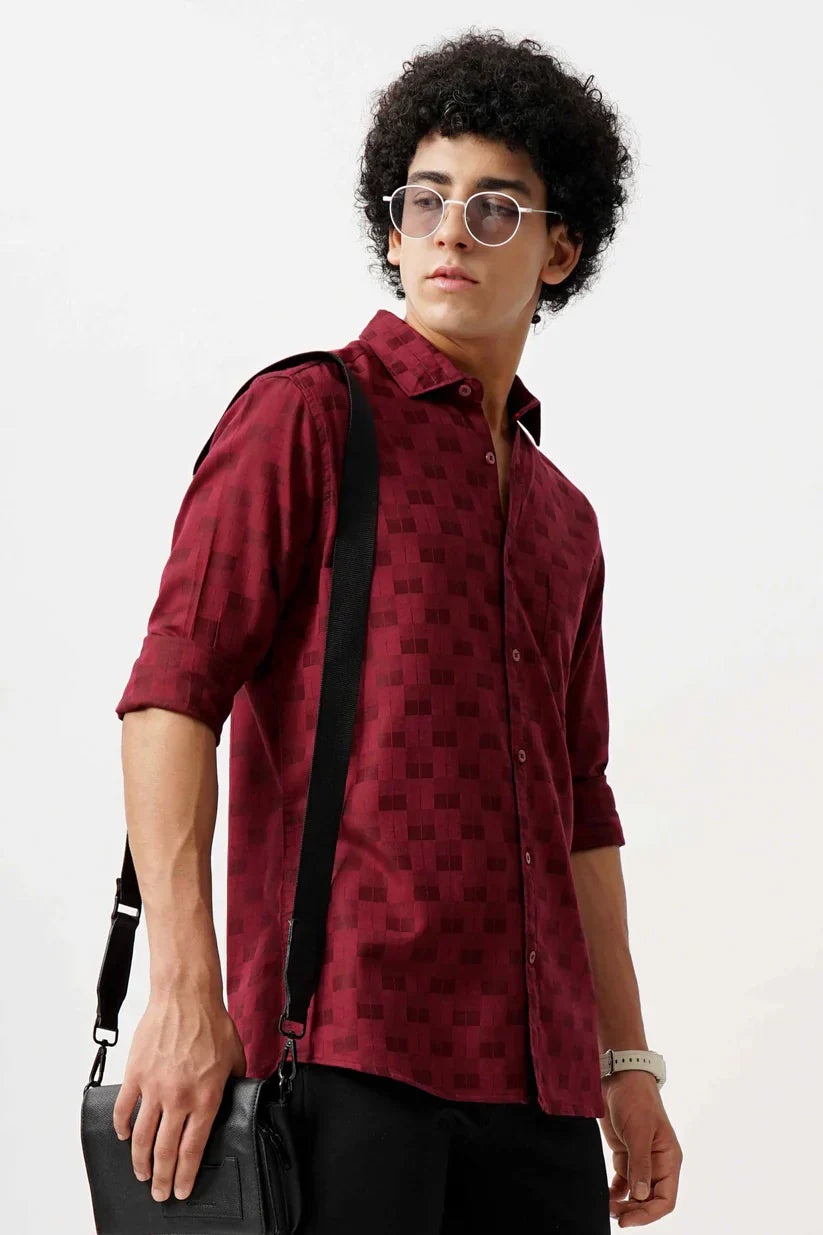 Men's red jacquard shirt, ultra-soft fabric, classic design.