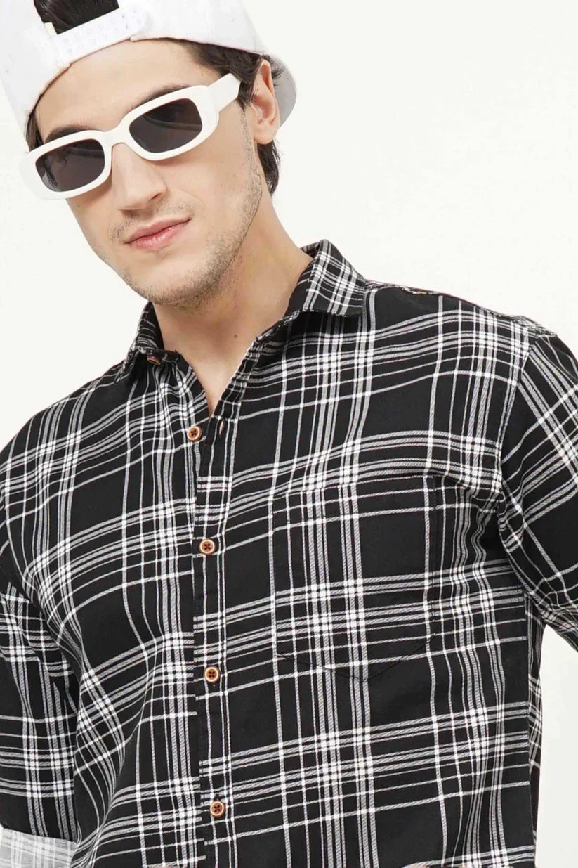 Black checks shirt for men in 100% cotton with white lines, stylish and perfect for any occasion.