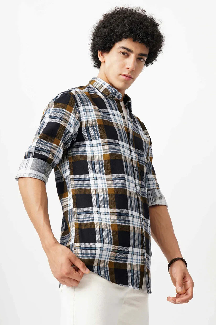 Men's sand grid shirt in cotton mix fabric, stylish and classic design.