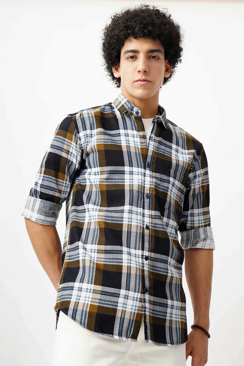 Men's sand grid shirt in cotton mix fabric, classic design, premium comfort.