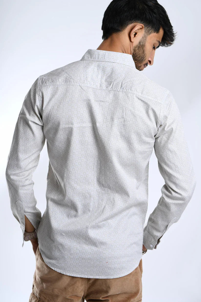 Men's cream floral shirt made of 100% cotton fabric, elegant and comfortable.