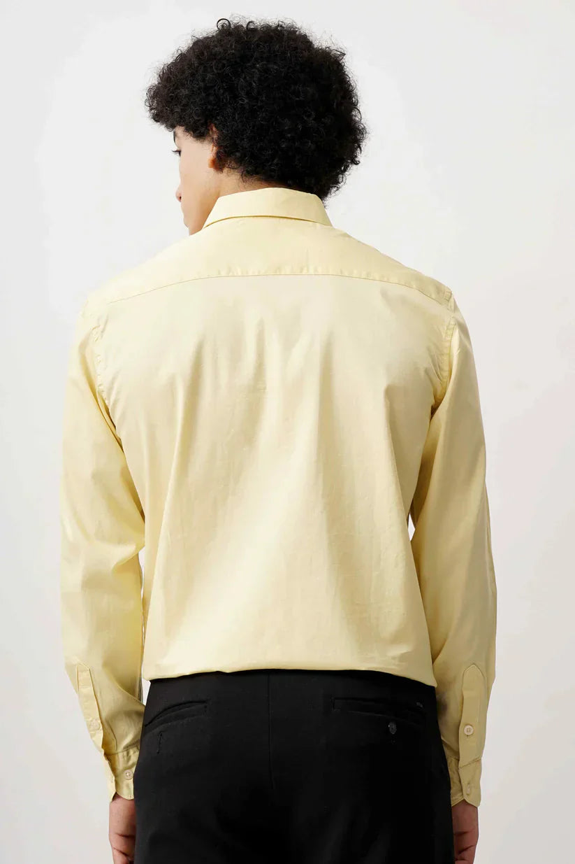 Men's lime minimalist shirt made with 100% cotton, showcasing essential style and comfort.