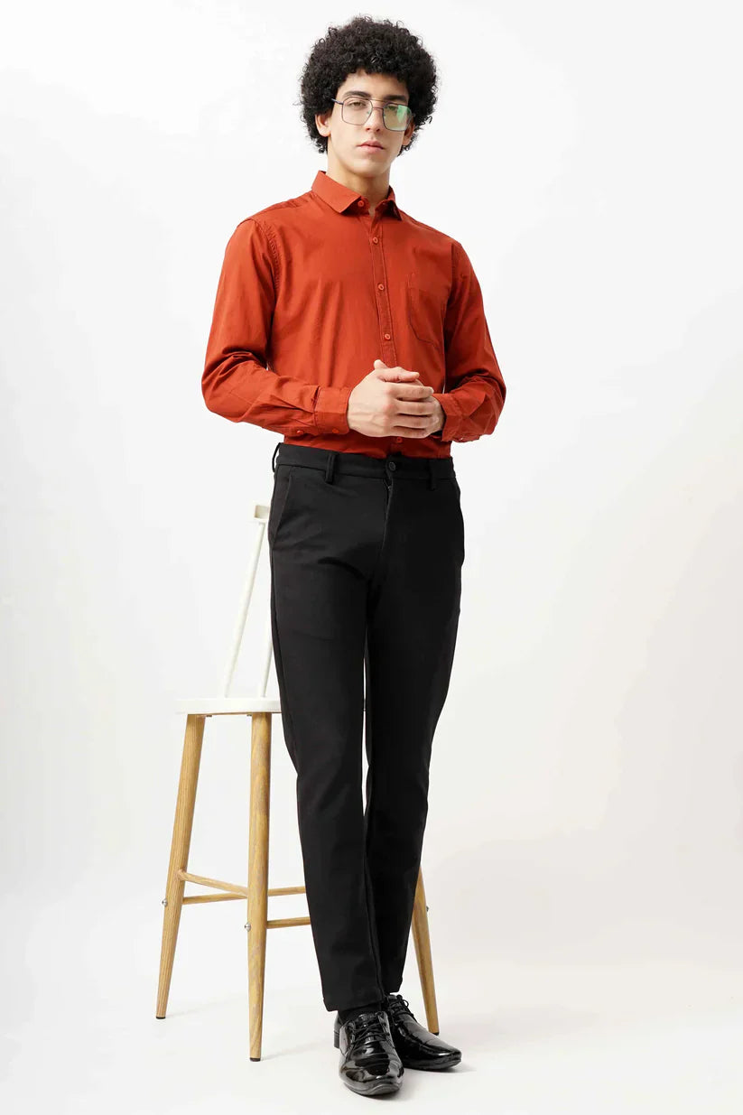 Maroon minimalist shirt for men, 100% cotton, essential style and comfort.